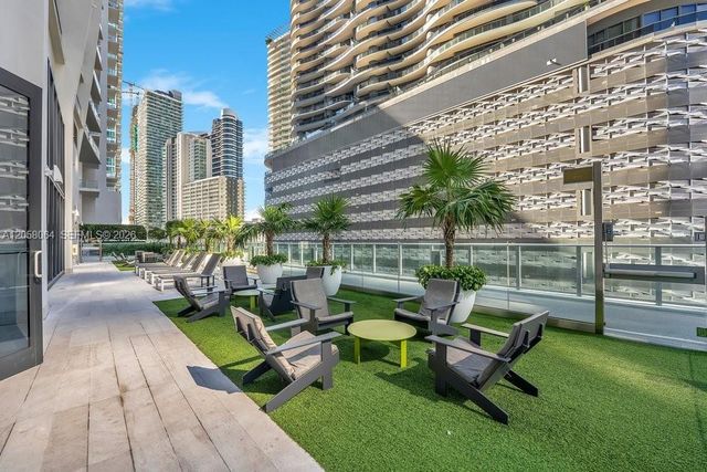 1010 Brickell Ave 1810, Miami, FL 33131