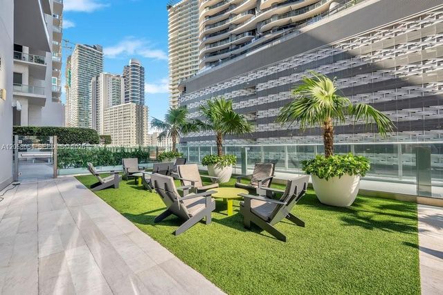 1010 Brickell Ave 1810, Miami, FL 33131