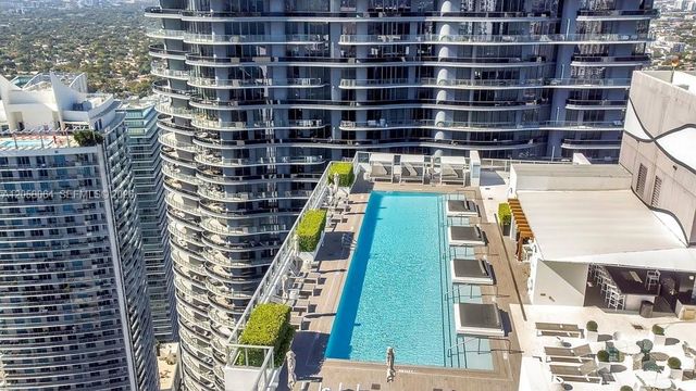 1010 Brickell Ave 1810, Miami, FL 33131