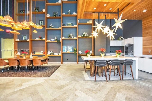 1010 Brickell Ave 1810, Miami, FL 33131