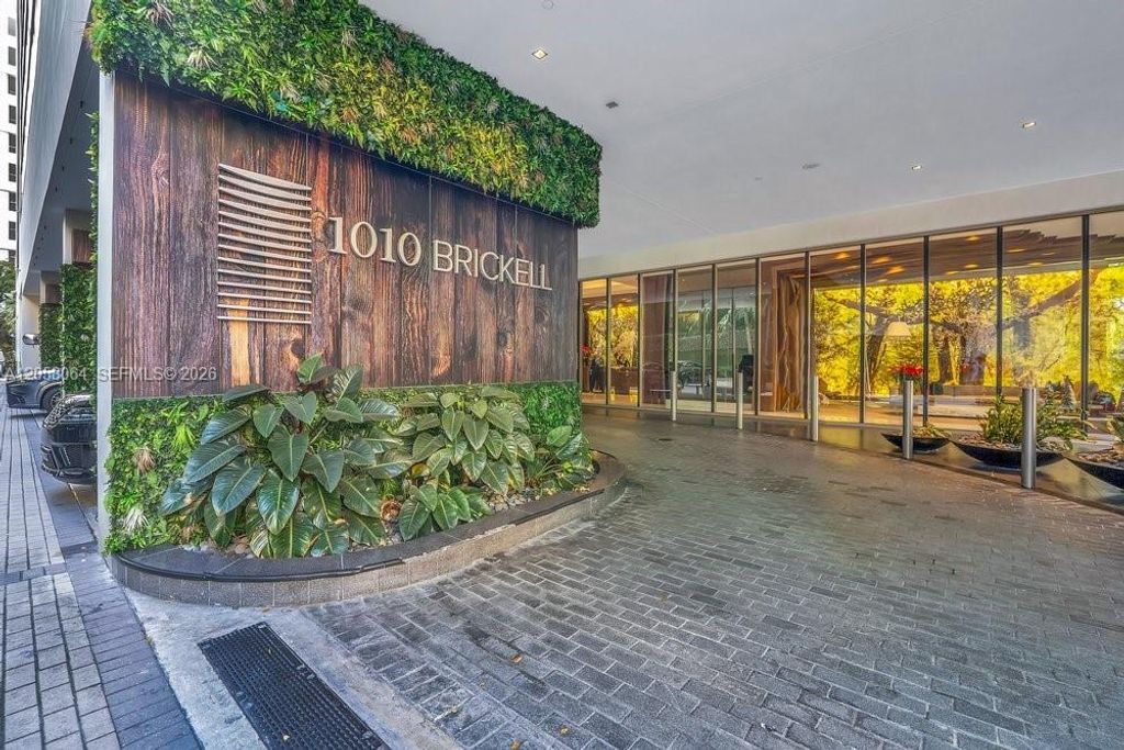 1010 Brickell Ave 1810, Miami, FL 33131