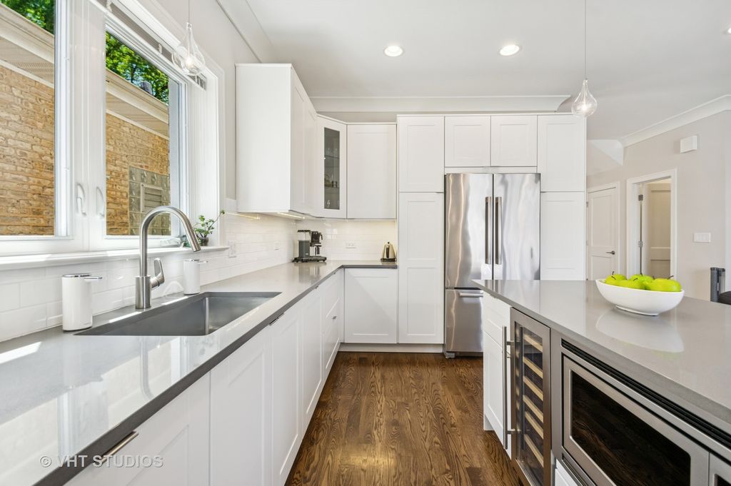 property-img