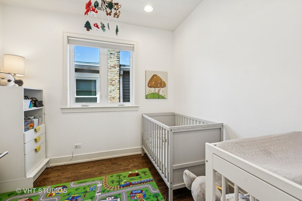 property-img