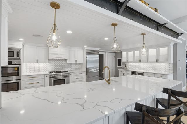 67 Love Lane, Warwick, RI 02886