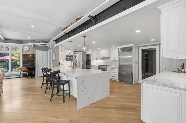 67 Love Lane, Warwick, RI 02886
