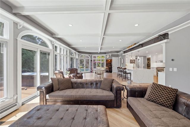 67 Love Lane, Warwick, RI 02886