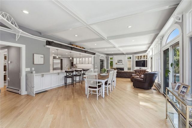 67 Love Lane, Warwick, RI 02886