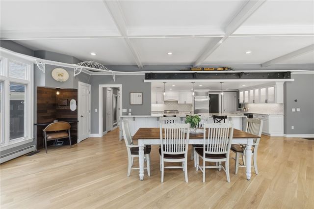 67 Love Lane, Warwick, RI 02886