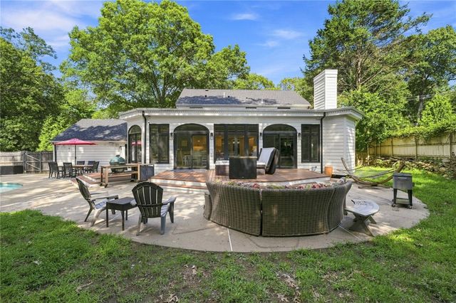67 Love Lane, Warwick, RI 02886