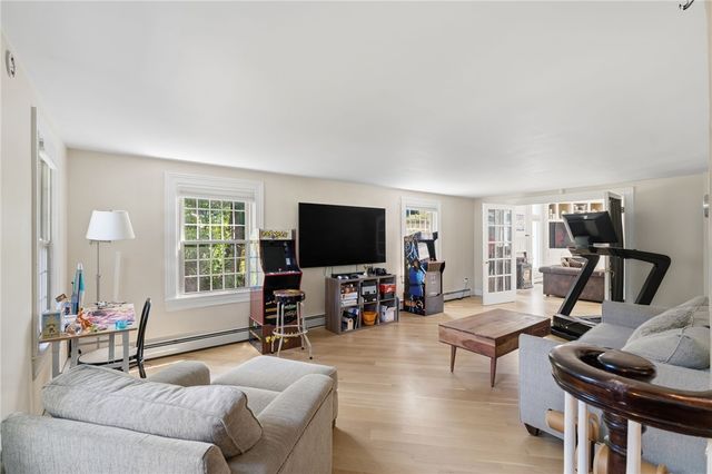 67 Love Lane, Warwick, RI 02886