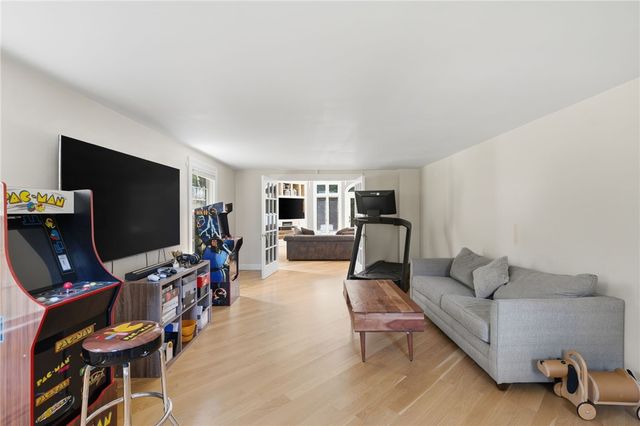 67 Love Lane, Warwick, RI 02886