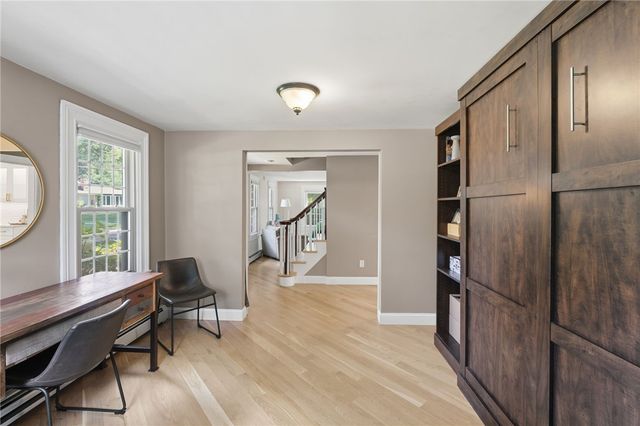 67 Love Lane, Warwick, RI 02886