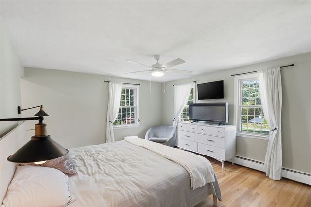 67 Love Lane, Warwick, RI 02886