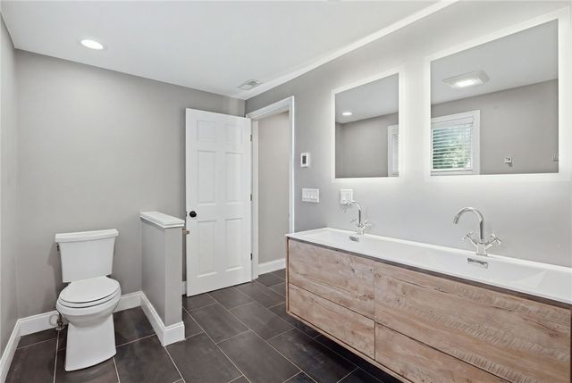 67 Love Lane, Warwick, RI 02886