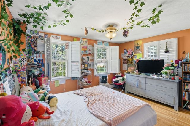 67 Love Lane, Warwick, RI 02886