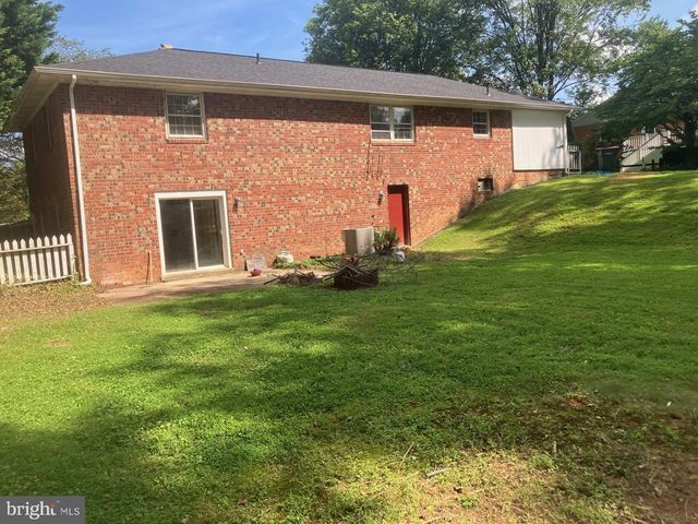 3820 INGLESIDE ST, Olney, MD 20832