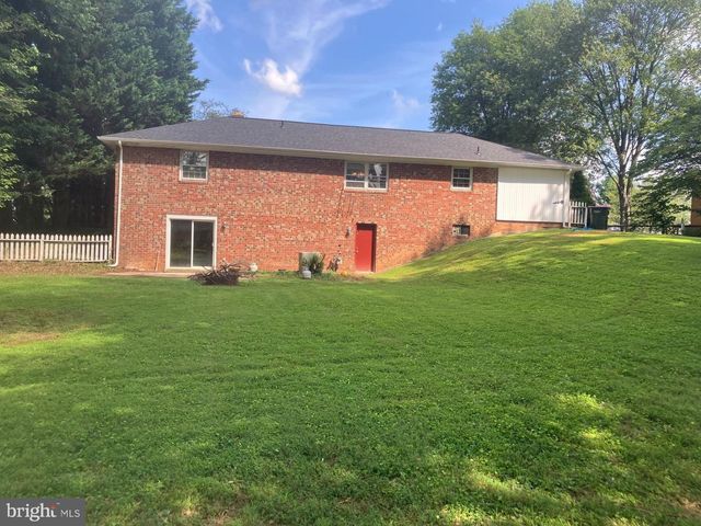 3820 INGLESIDE ST, Olney, MD 20832
