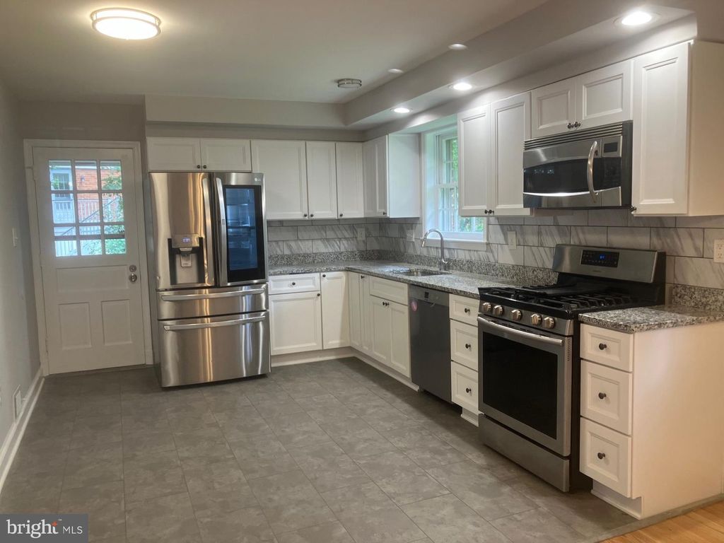 3820 INGLESIDE ST, Olney, MD 20832