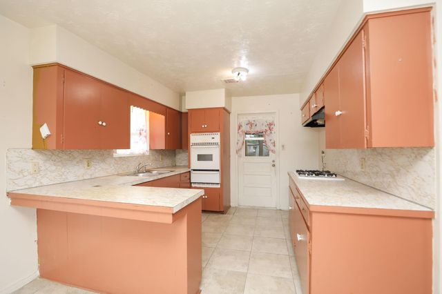 5110 Noldale Drive, Houston, TX 77016