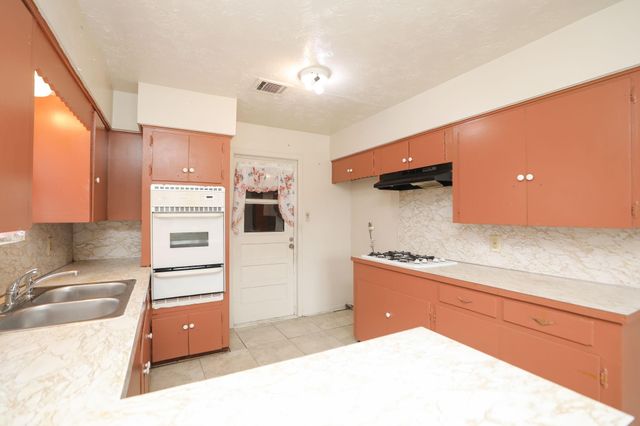 5110 Noldale Drive, Houston, TX 77016