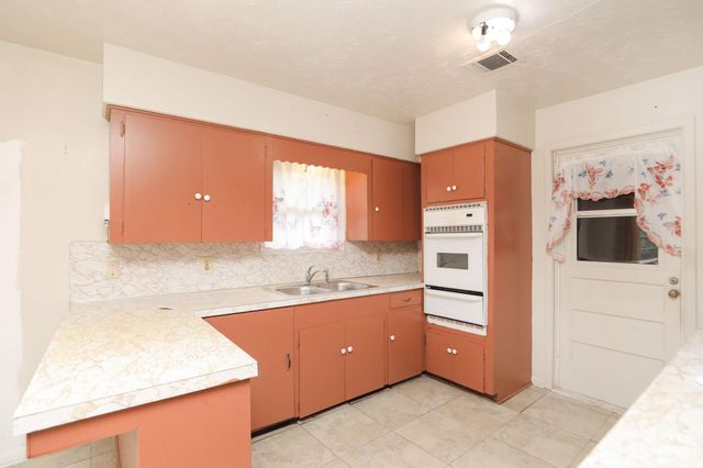 5110 Noldale Drive, Houston, TX 77016
