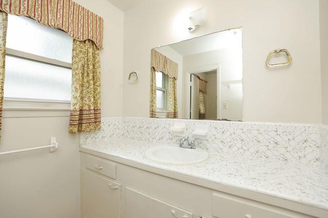 5110 Noldale Drive, Houston, TX 77016