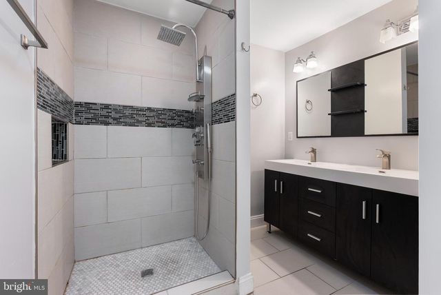25 EAST N, Baltimore, MD 21224