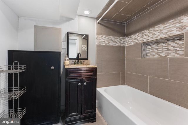 25 EAST N, Baltimore, MD 21224