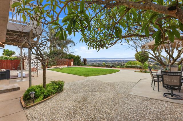 18737 W Cavendish Drive, Castro Valley, CA 94552