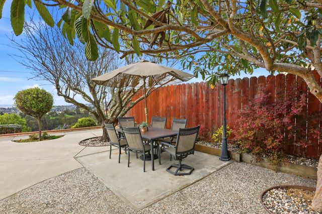 18737 W Cavendish Drive, Castro Valley, CA 94552