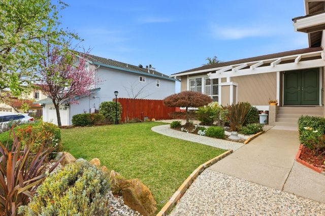 18737 W Cavendish Drive, Castro Valley, CA 94552