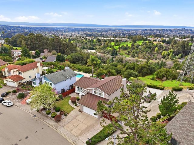 18737 W Cavendish Drive, Castro Valley, CA 94552