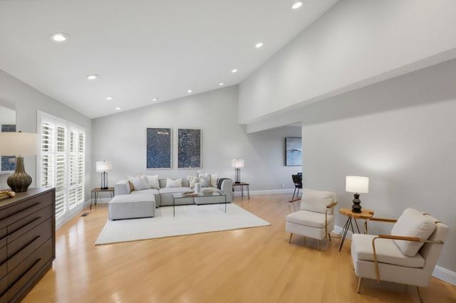 18737 W Cavendish Drive, Castro Valley, CA 94552