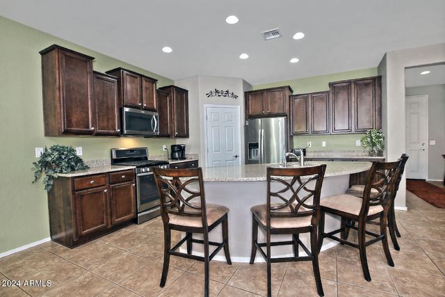 4394 N HUMMINGBIRD Drive, Florence, AZ 85132