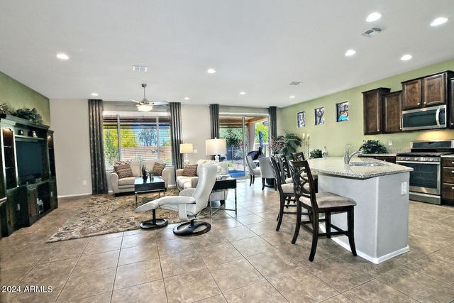 4394 N HUMMINGBIRD Drive, Florence, AZ 85132