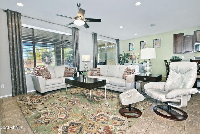 4394 N HUMMINGBIRD Drive, Florence, AZ 85132