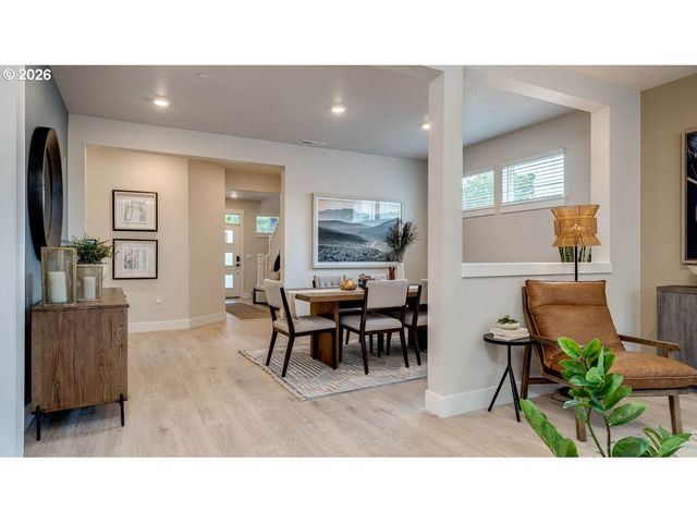 2221 VENETA Ave S, Salem, OR 97306