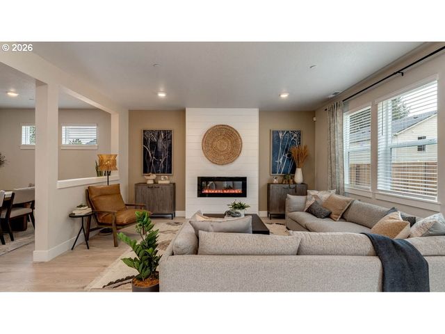 2221 VENETA Ave S, Salem, OR 97306