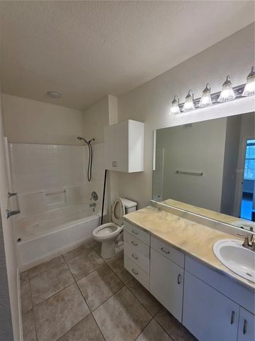 860 N ORANGE AVENUE 213, Orlando, FL 32801