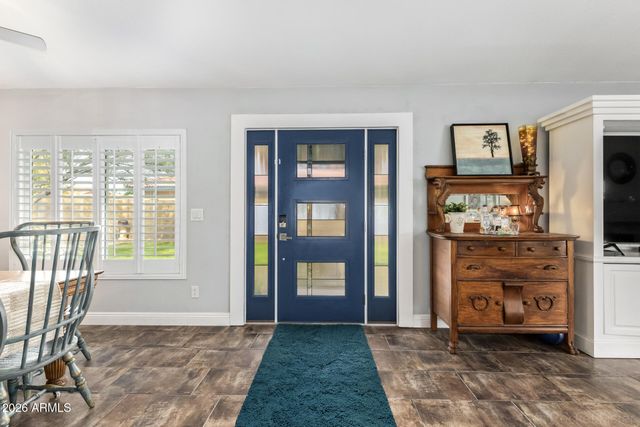 2711 W HIGHLAND Street, Chandler, AZ 85224