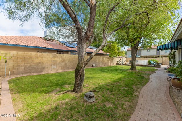 2711 W HIGHLAND Street, Chandler, AZ 85224