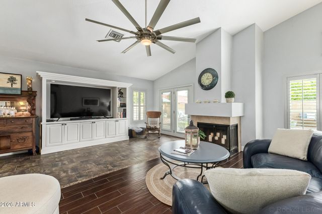 2711 W HIGHLAND Street, Chandler, AZ 85224