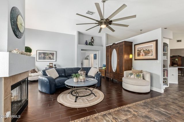 2711 W HIGHLAND Street, Chandler, AZ 85224