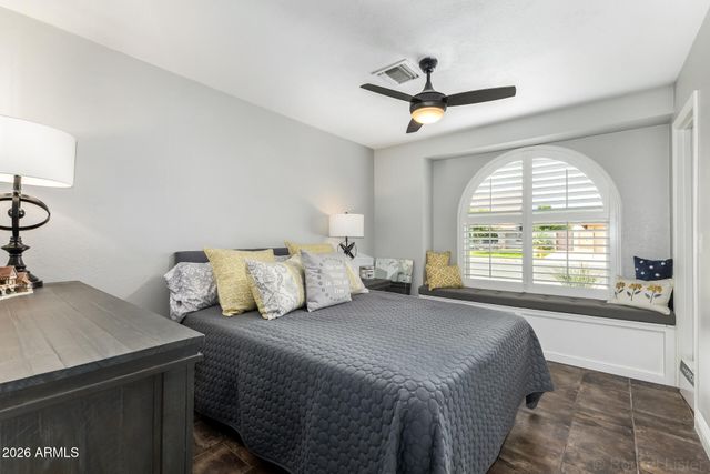 2711 W HIGHLAND Street, Chandler, AZ 85224