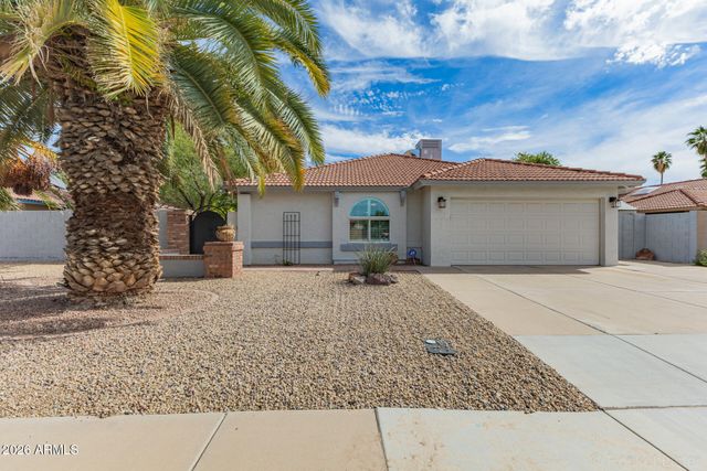 2711 W HIGHLAND Street, Chandler, AZ 85224