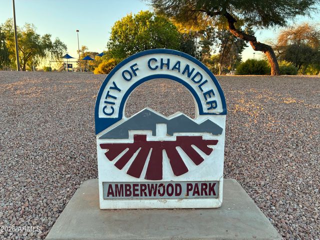 2711 W HIGHLAND Street, Chandler, AZ 85224