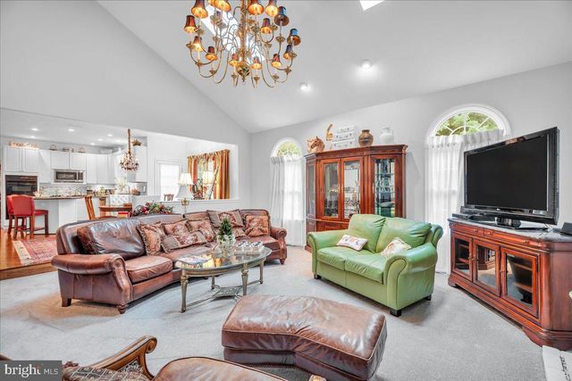 14 CLEARBROOK LN, Sewell, NJ 08080