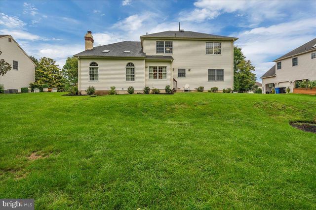 14 CLEARBROOK LN, Sewell, NJ 08080