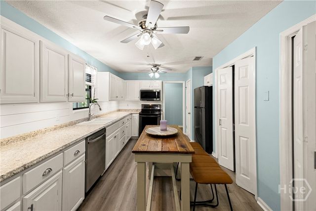 120 Pinetree Road, Midway, GA 31320