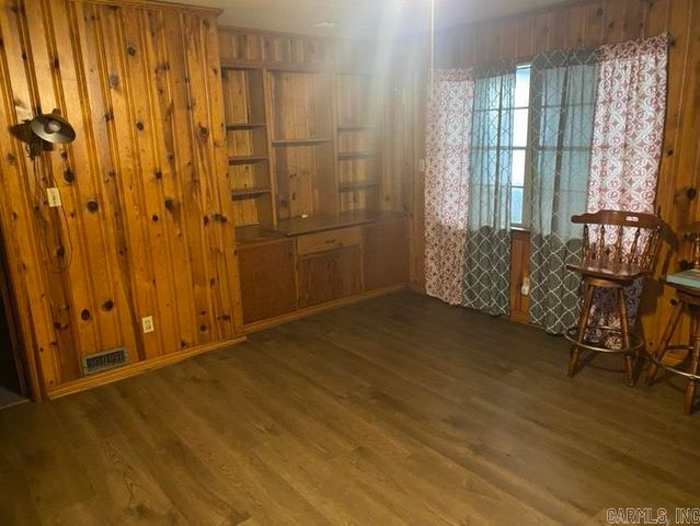 514 W Pennington St Highway, Ola, AR 72853